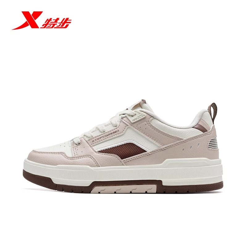 特步女鞋板鞋2024冬季新款女士轻便百搭小白鞋皮面休闲低帮运动鞋