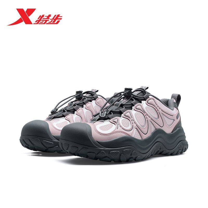 特步女鞋飞石丑萌鞋2026春季新款防滑耐磨徒步运动鞋974118170023