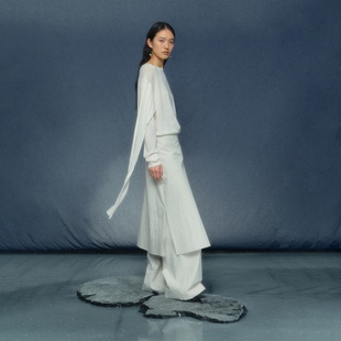 月泠泠 「竹雾」2025秋设计师款优雅百搭飘带柔软羊毛针织女上衣