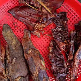 烟熏猪舌头猪耳朵猪心肺猪大肠猪内脏非风干猪拱嘴五峰长阳烟熏肉