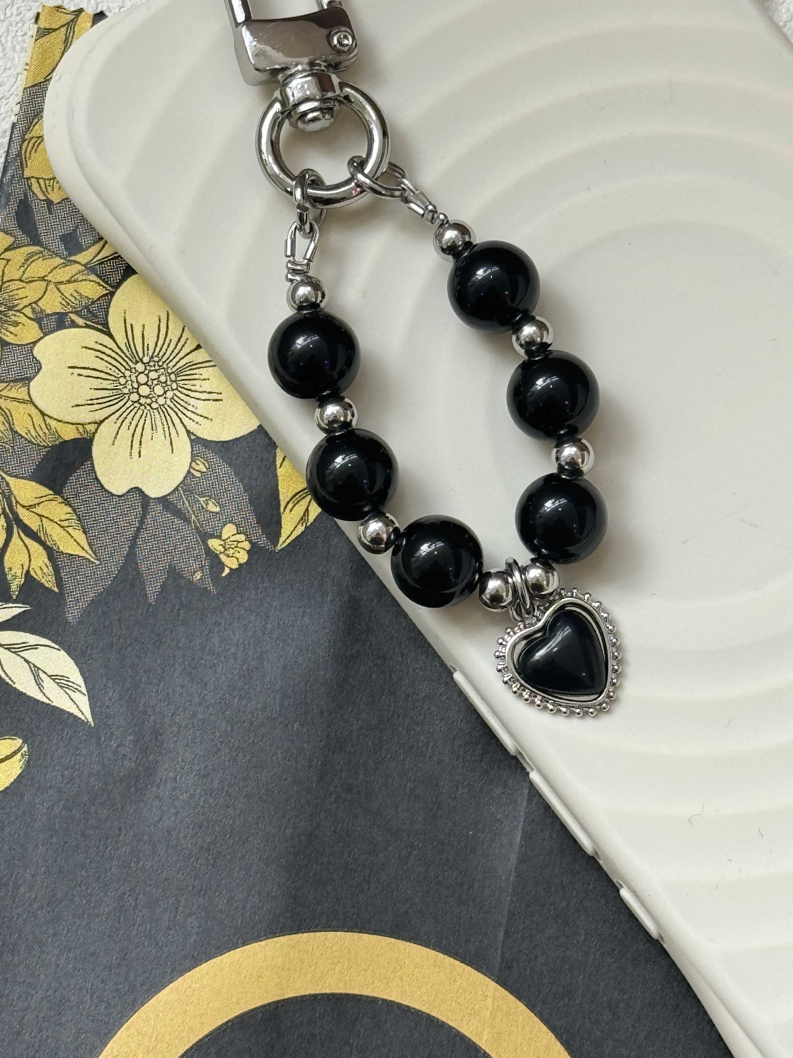 Little原创设计手机挂绳新款串珠长款手机链女时尚斜挎可背挂链