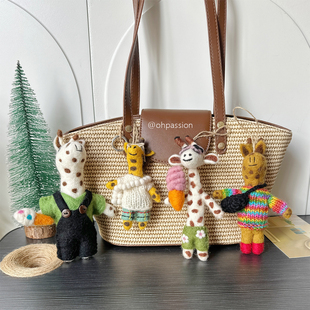 尼泊尔手工羊毛毡包包挂件冰淇淋长颈鹿玩偶公仔钥匙扣 ohpassion