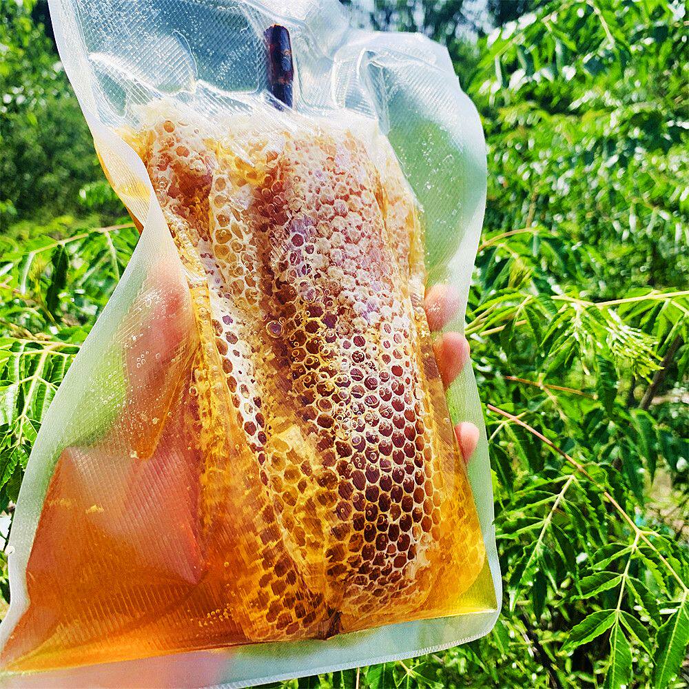 现货云南野生小挂蜜天然深山纯正小草蜂排蜜蜂巢蜜嚼着吃非土蜂蜜