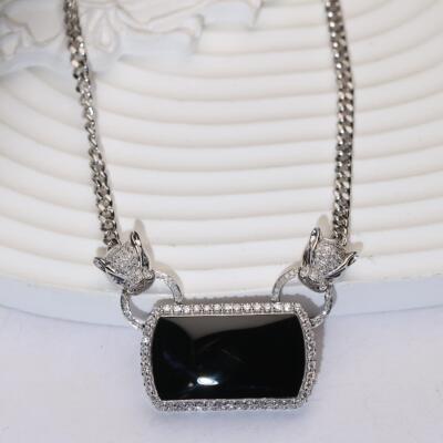 天然缅翠马鞍吊坠长20.8mm宽