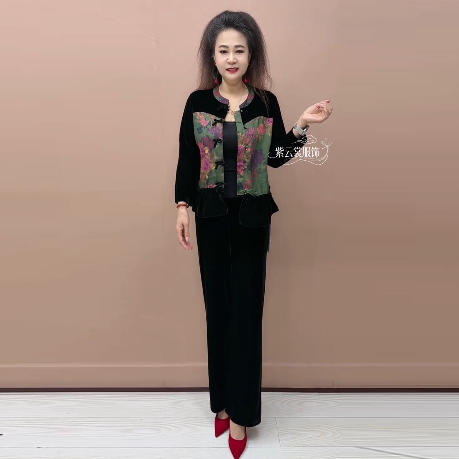 中式国风丝绒中老年妈妈装开衫上衣秋冬时尚洋气复古百搭宽松外套