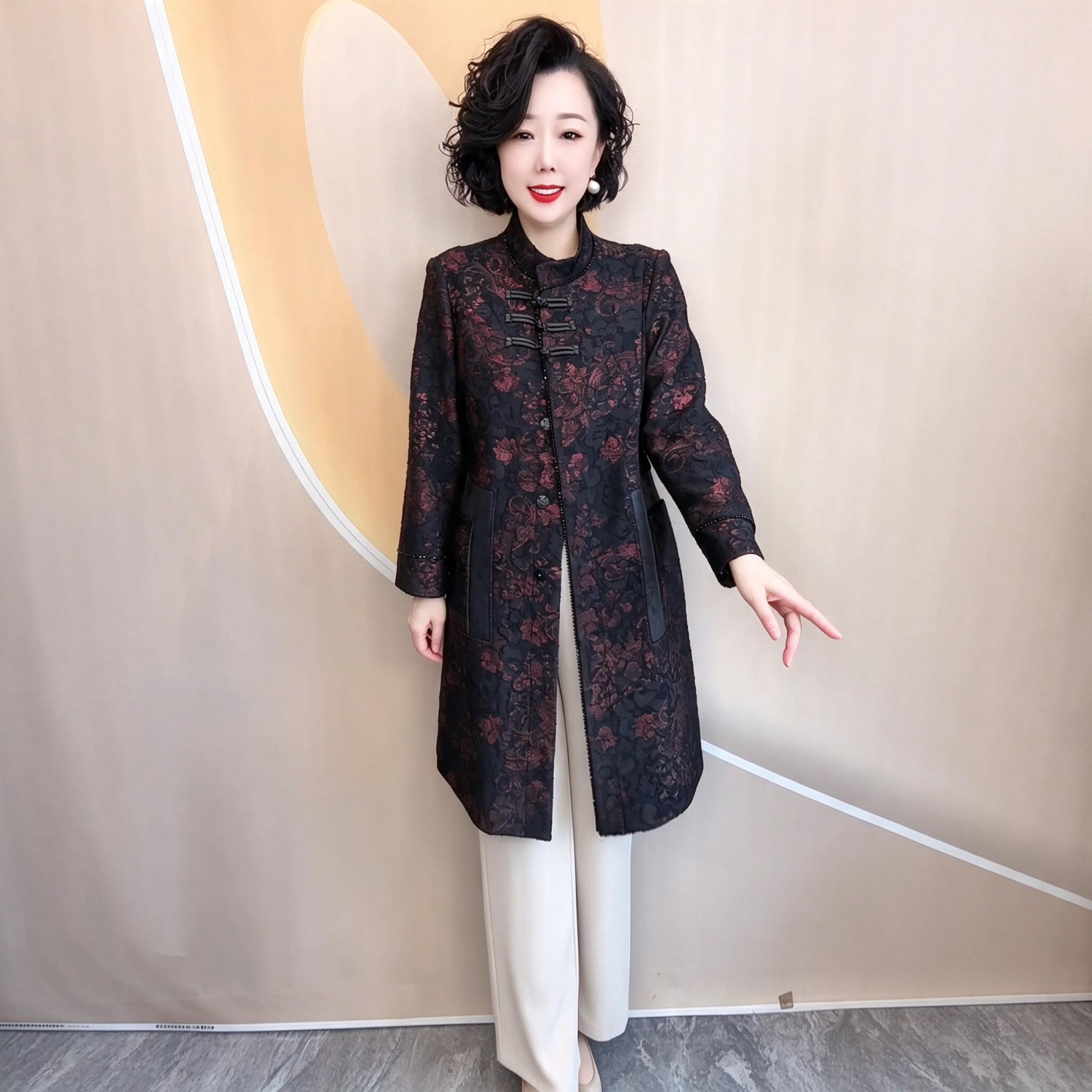 中式春秋新款加衬风衣中长款复古立领盘扣提花中老年妈妈提花外套