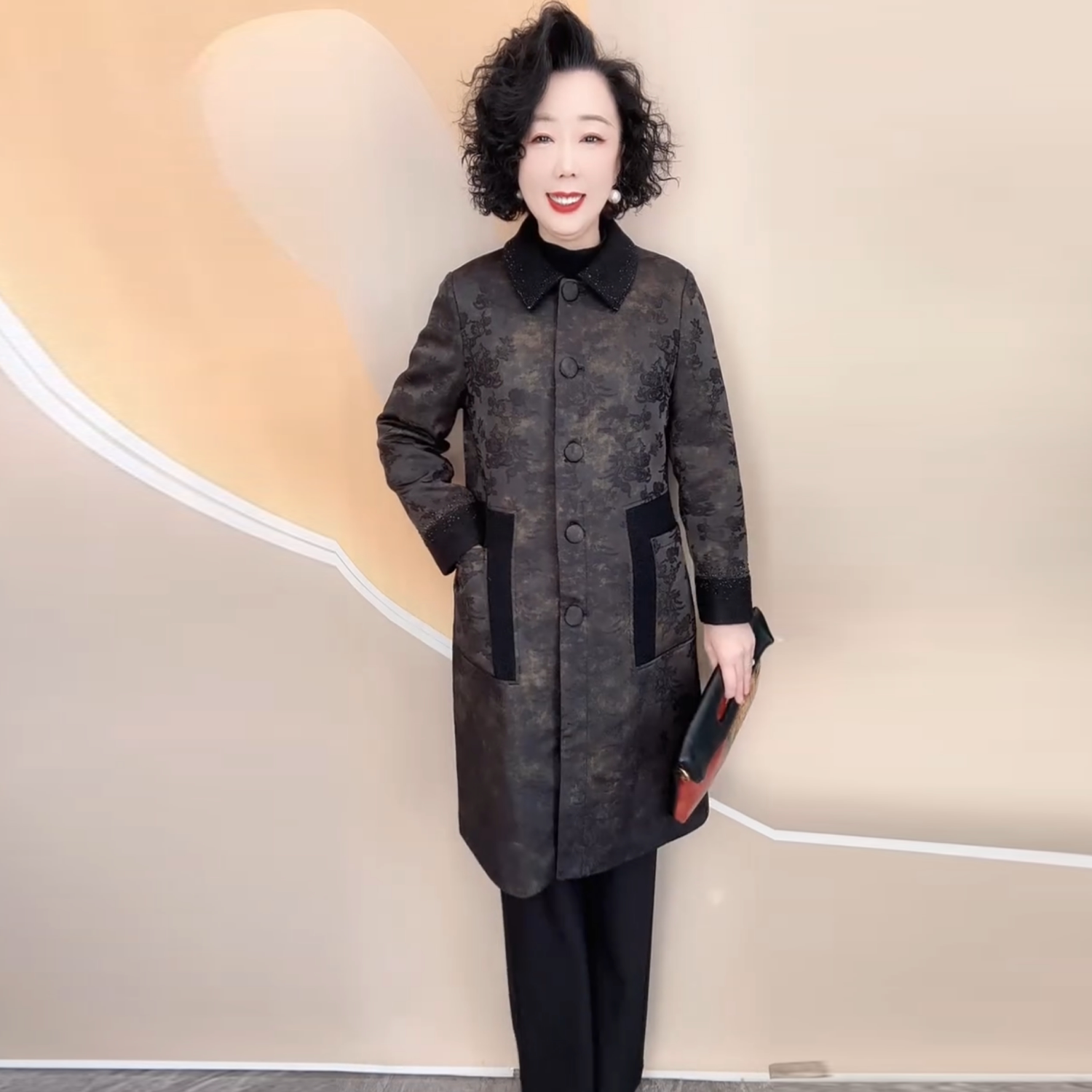 秋冬复古妈妈装宽松显瘦中长款大衣加棉加厚保暖棉服翻领风衣外套