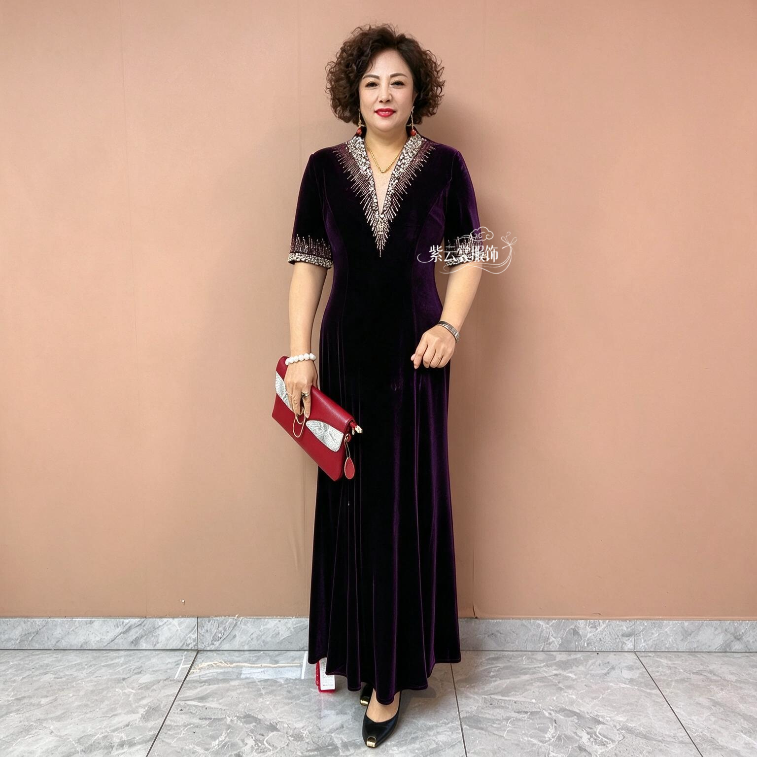 高贵气质妈妈婚宴重工V领礼服时尚喜婆婆结婚旗袍连衣裙鱼尾长裙
