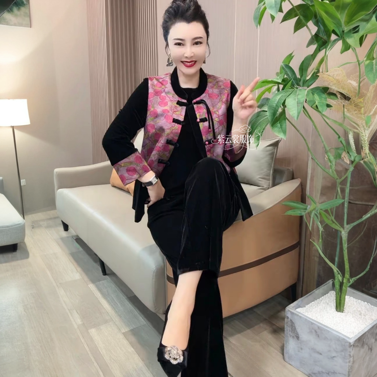 秋冬新款中年妈妈国风洋气提花马夹时尚宽松显瘦大码马甲坎肩套装
