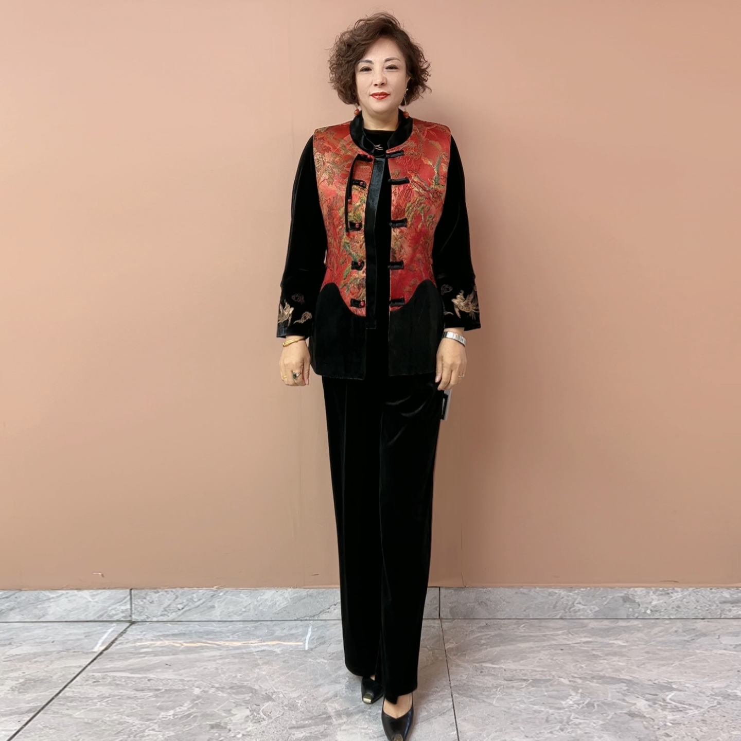 秋冬中年妈妈中式国风洋气丝绒加厚夹棉马夹时尚宽松马甲坎肩套装
