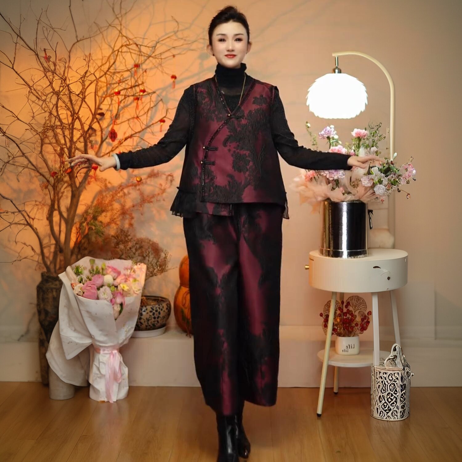 高端气质醋酸提花两件套春季中年妈妈休闲马甲花苞灯笼裤两件套装
