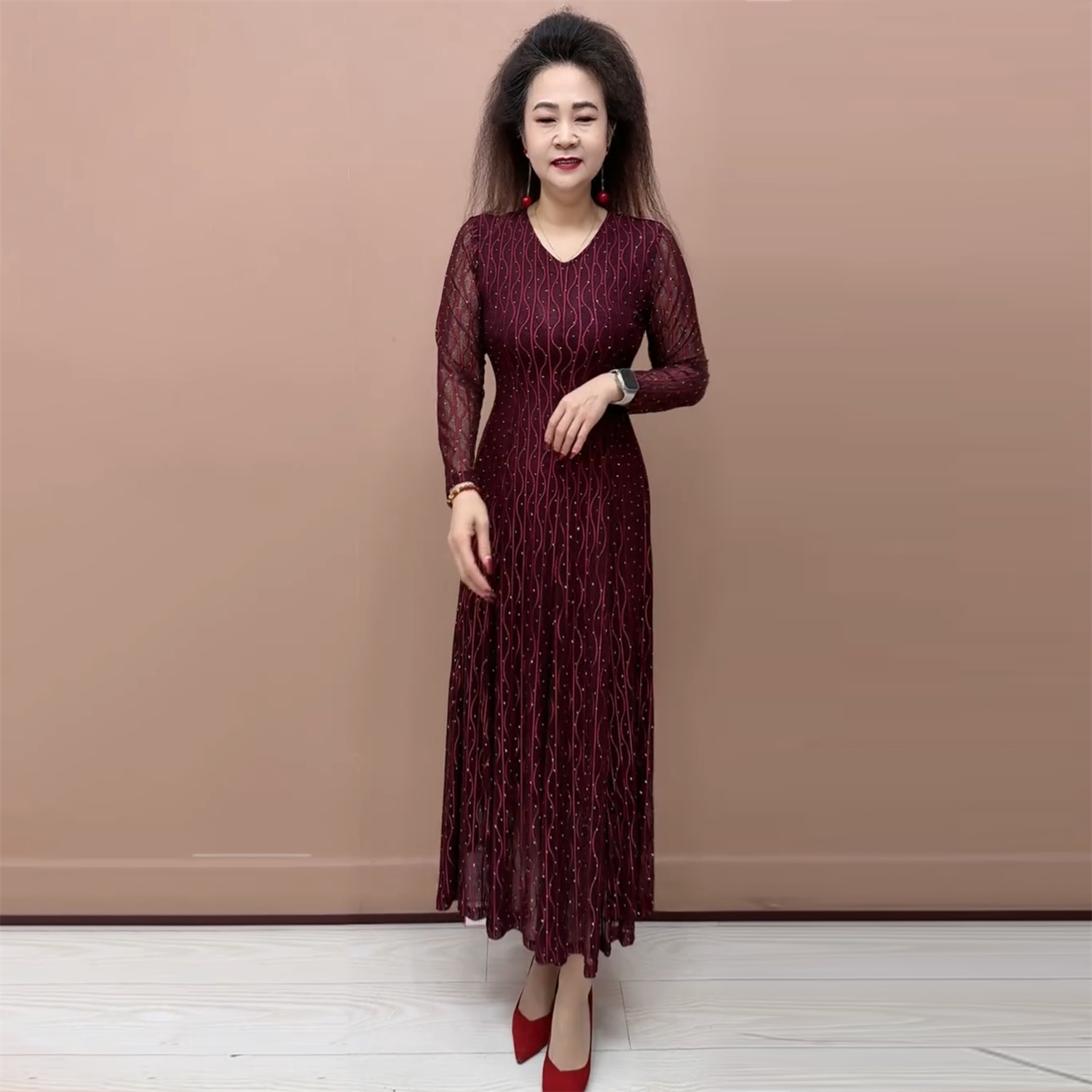 洋气年轻妈妈网纱烫钻连衣裙春秋新款高弹大码长袖洋气长裙大摆裙