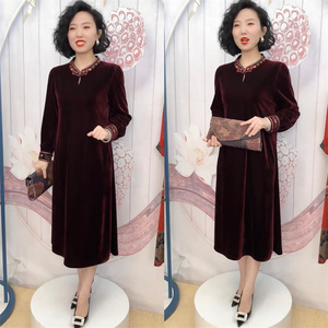 高端重工刺绣丝绒连衣裙长袖气质秋冬中老年妈妈旗袍宽松打底长裙