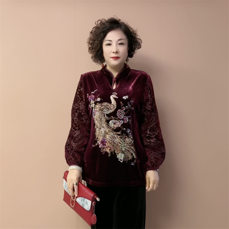 阔太太秋冬重工镶钻丝绒长袖中老年妈妈高级感宽松遮肉上衣打底衫