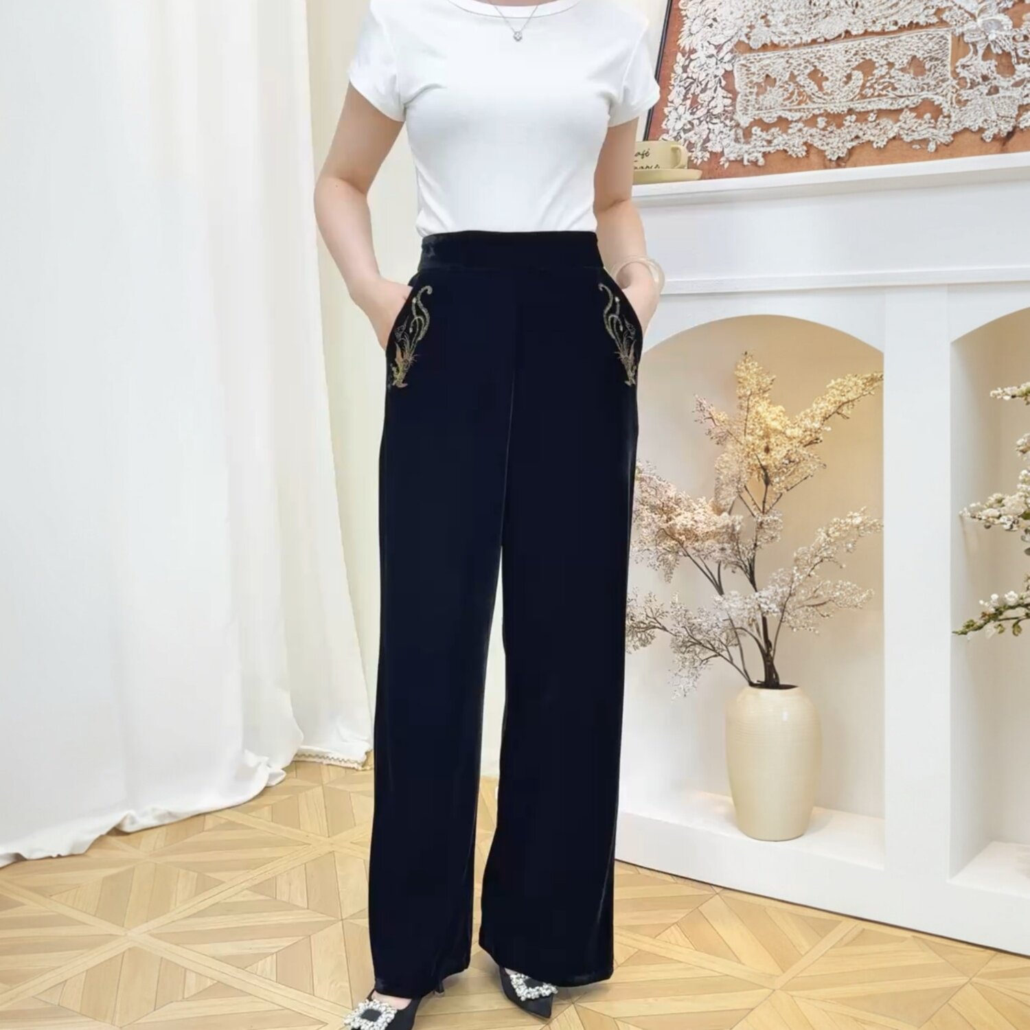丝绒阔腿裤窄版垂感高腰秋冬新款黑色裤子休闲妈妈装洋气直筒长裤