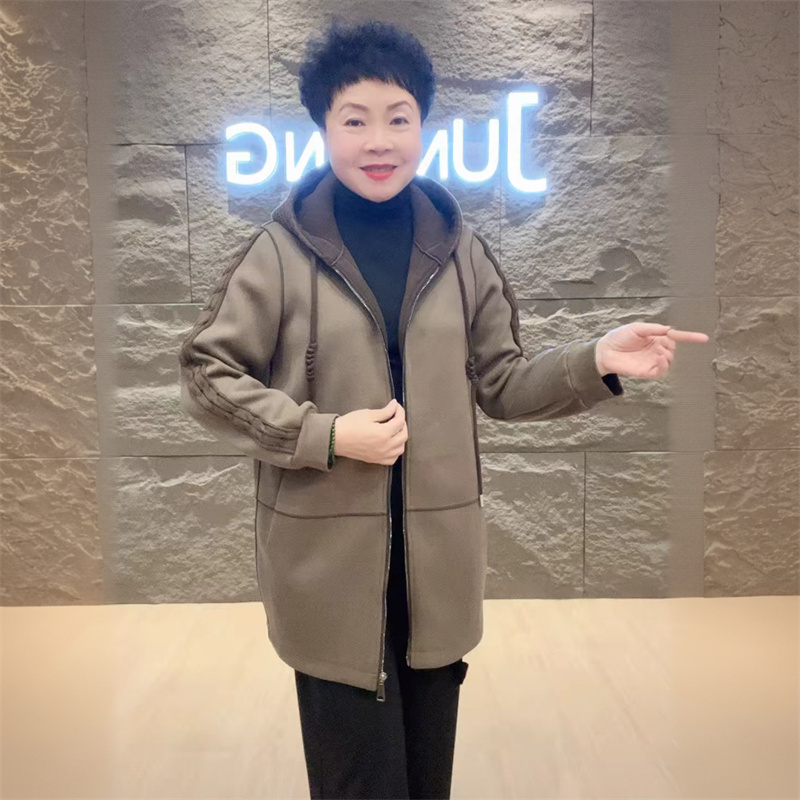 时尚休闲中年妈妈连帽双面绒大衣女中长款冬季显瘦宽松厚外套