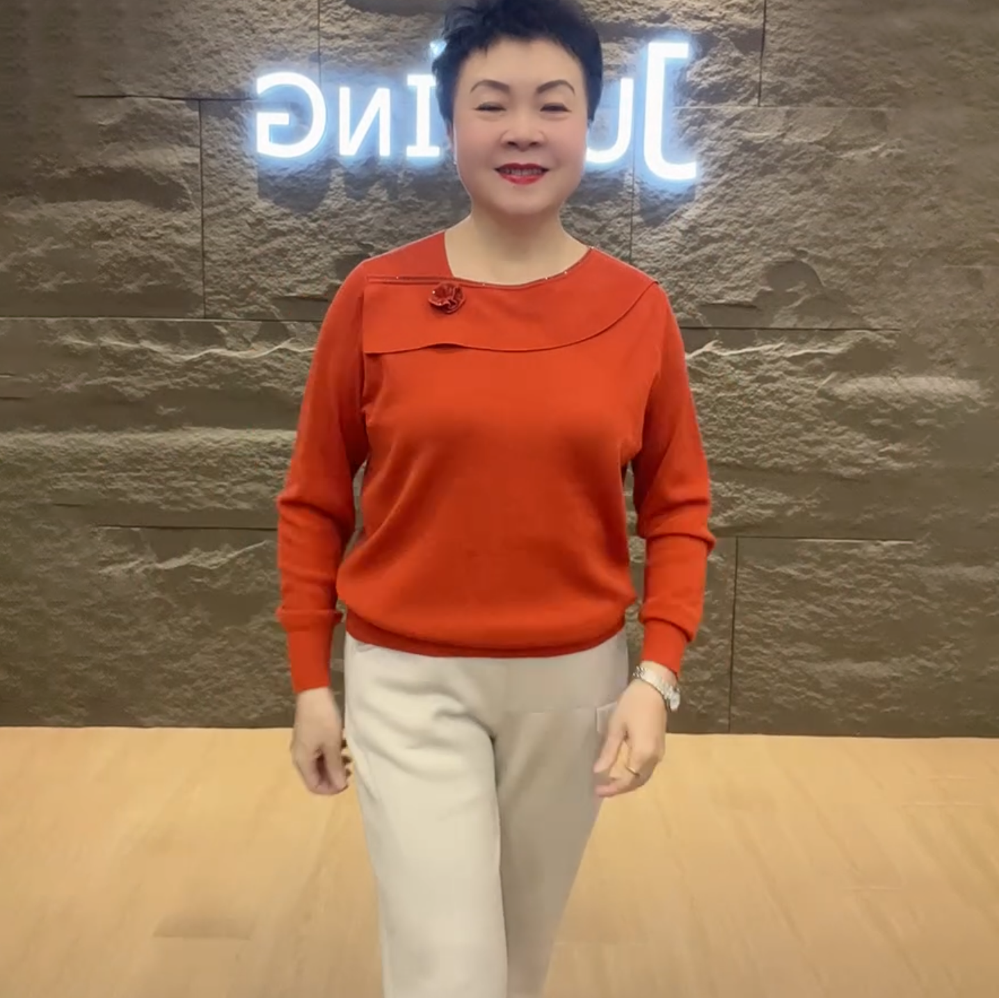 立体花秋冬中老年妈妈针织打底衫套头长袖百搭洋气一字领毛衣上衣