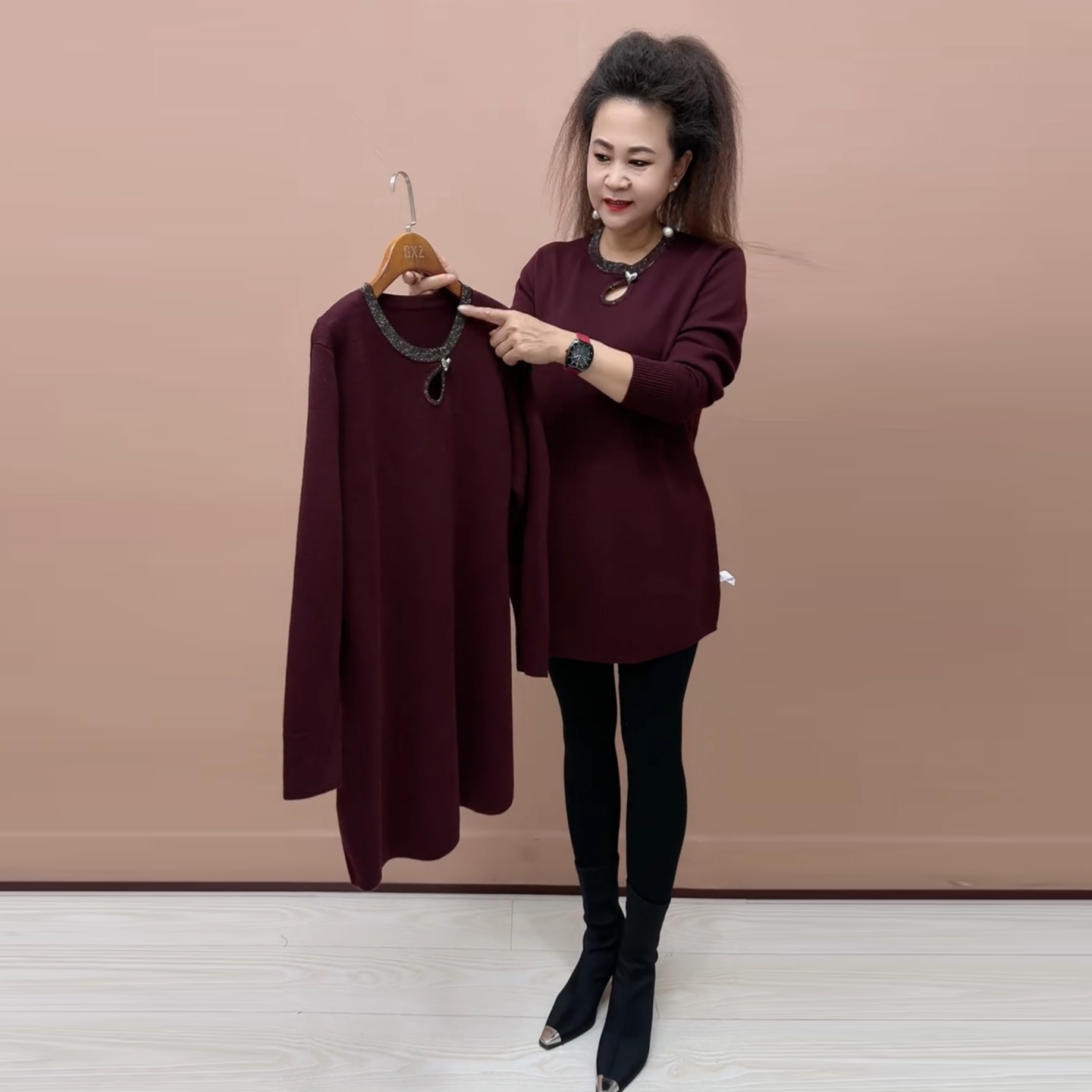高端时尚气质大码中长款焦麻针织衫妈妈装秋冬长袖宽松毛衣打底裙
