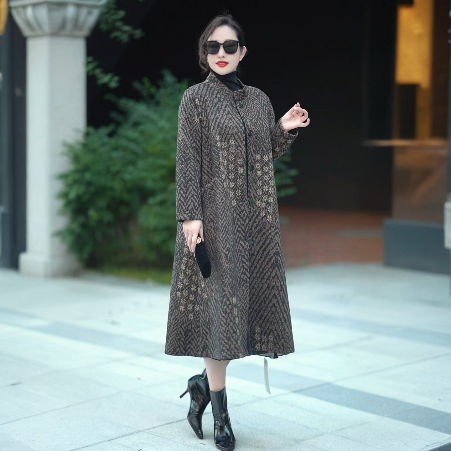 高档阔太太羊绒提花风衣秋冬新款宽松气质立领妈妈装长款大衣外套