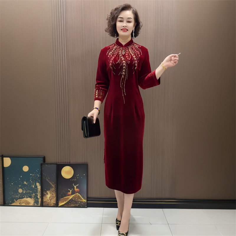 喜婆婆婚宴装春秋高贵婚礼礼服年轻妈妈中式旗袍金丝绒长款连衣裙