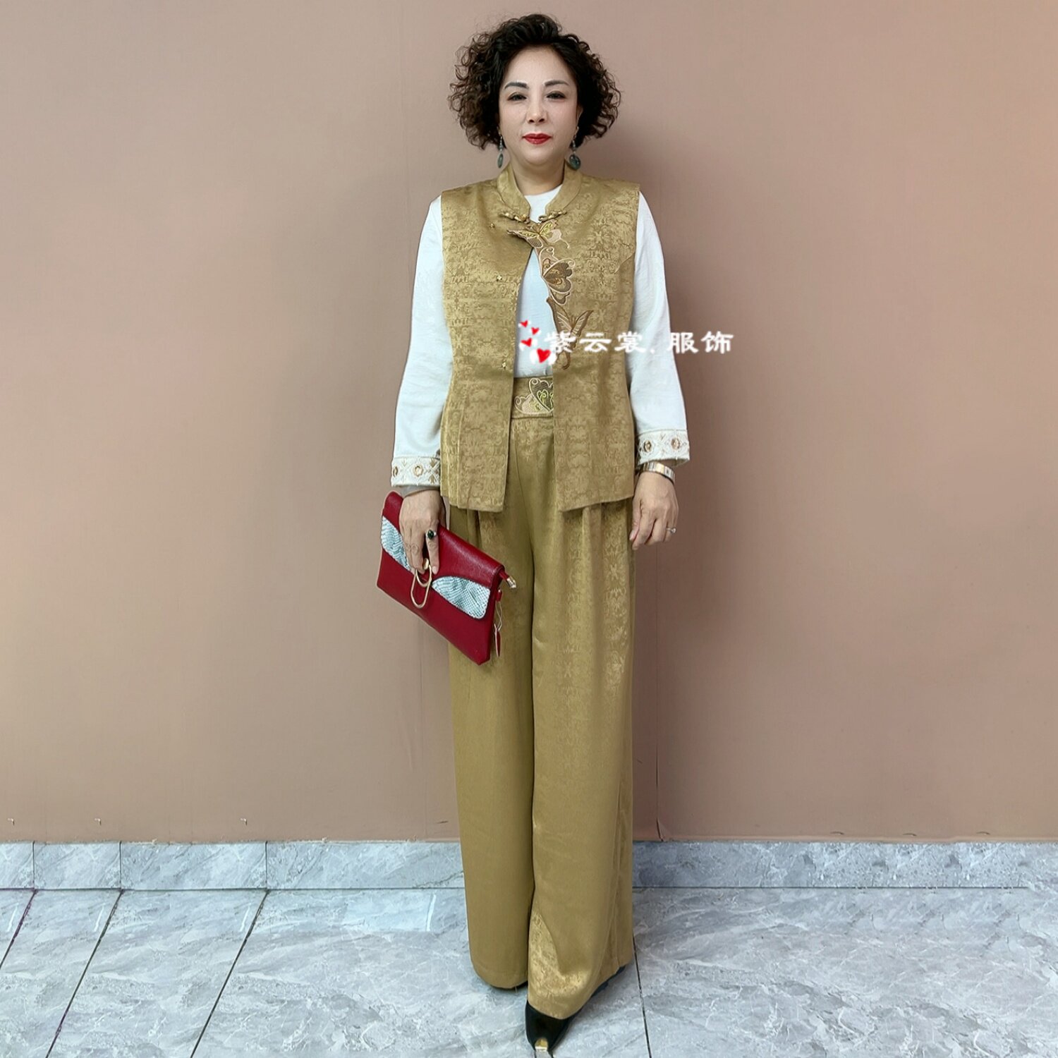 中式国风缎面绣花马甲中老年妈妈春夏中式坎肩无袖外套阔腿裤套装