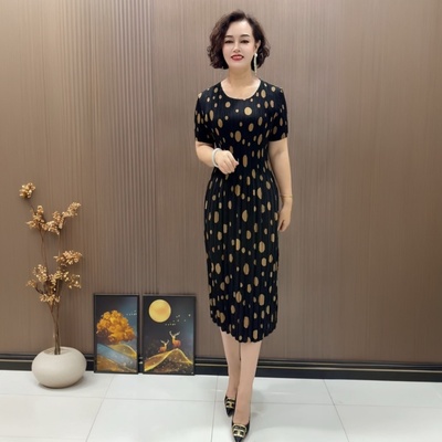 冰丝褶皱连衣裙短袖圆领弹力碎花裙夏季妈妈薄款凉快减龄时尚长裙