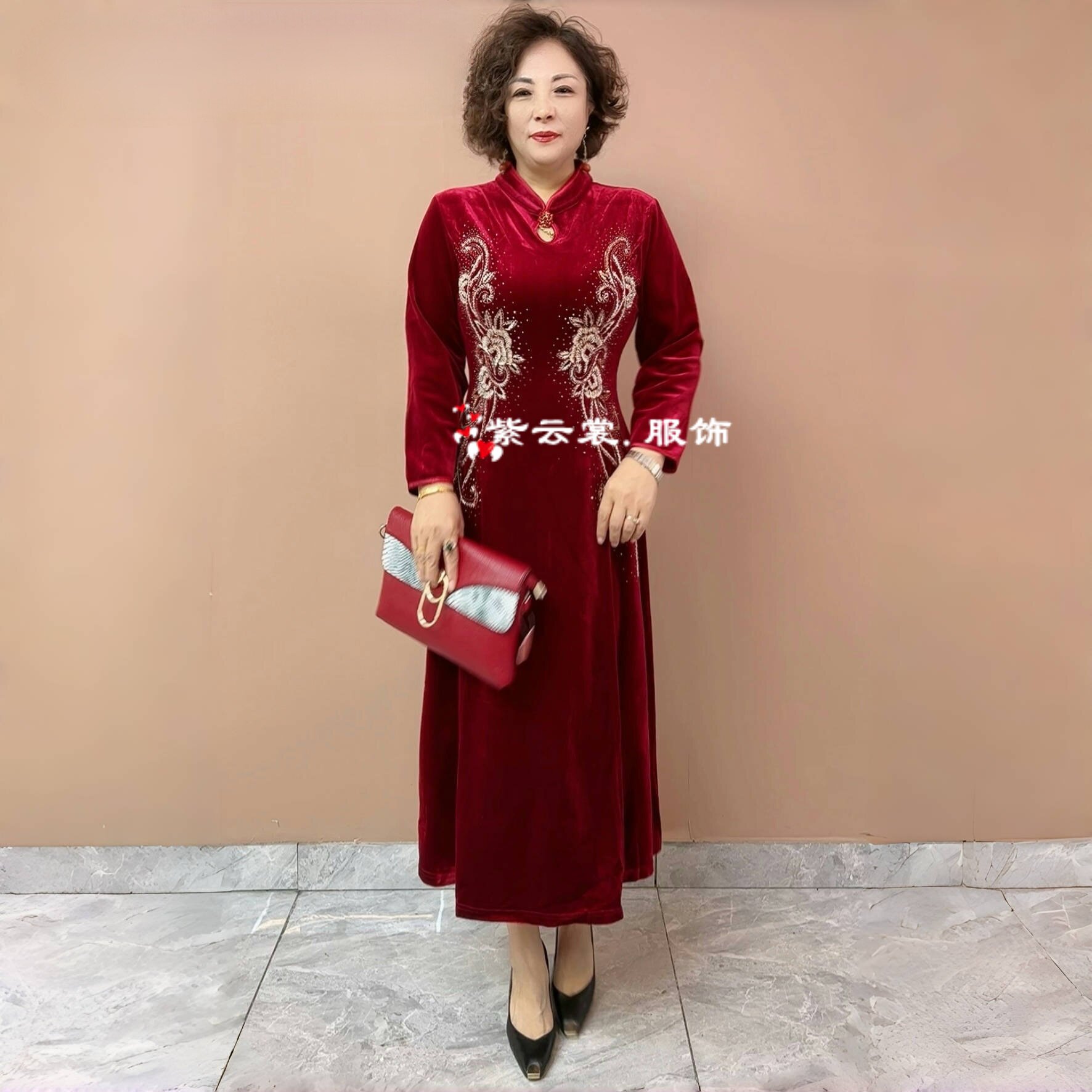 时尚妈妈女装婚宴高端礼服金丝绒喜婆婆立领旗袍敬酒服连衣裙大码