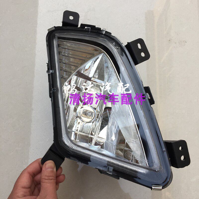 适配于五菱前荣光V雾灯宏光V前保险杠灯左右防雾灯前杠灯罩壳带灯