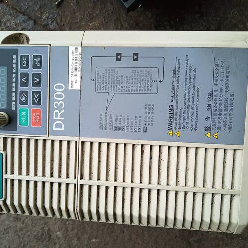 器DR300A-T3-015G/018PDR300A-T3-004G/5R5PDR300A-T3-022G/030P