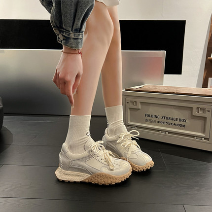 7CM内增高德训鞋女2026春夏新款巨好看厚底休闲运动小个子阿甘鞋