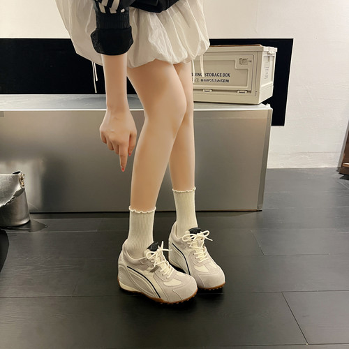 8CM内增高德训鞋女款2026新款秋季巨好看小个子不累脚厚底休闲鞋