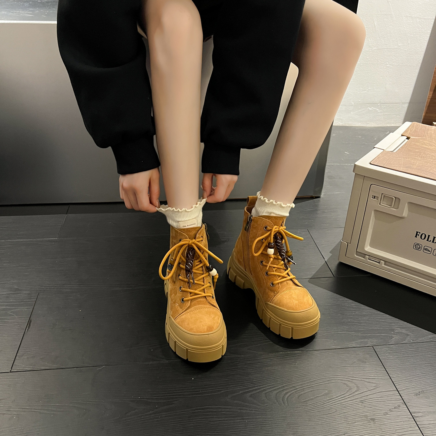 巨好看马丁靴女款2025年新款小个子短靴户外英伦风厚底内增高靴子