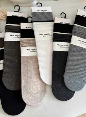 被秋天的袜子狠狠击中~撞色条纹灰色堆堆袜格雷miu系中筒袜纯棉
