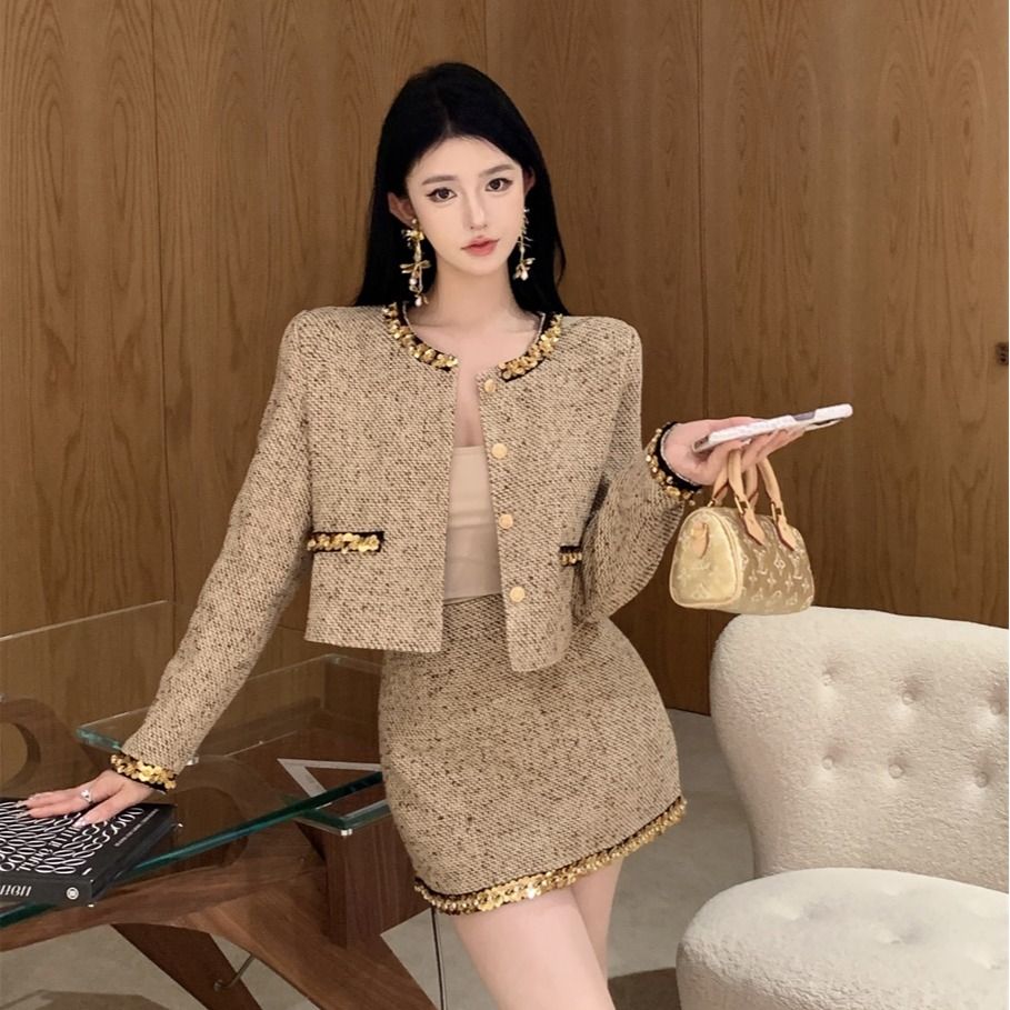 法式小香风套装粗花呢亮片长袖短外套女秋冬穿搭包臀半身裙两件套