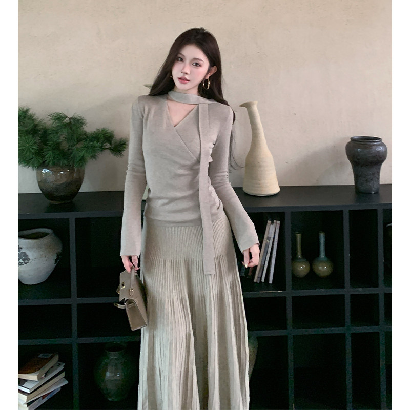 柔雾美人羊毛飘带v领针织衫女秋冬新款内搭百褶半身毛衣裙两件套