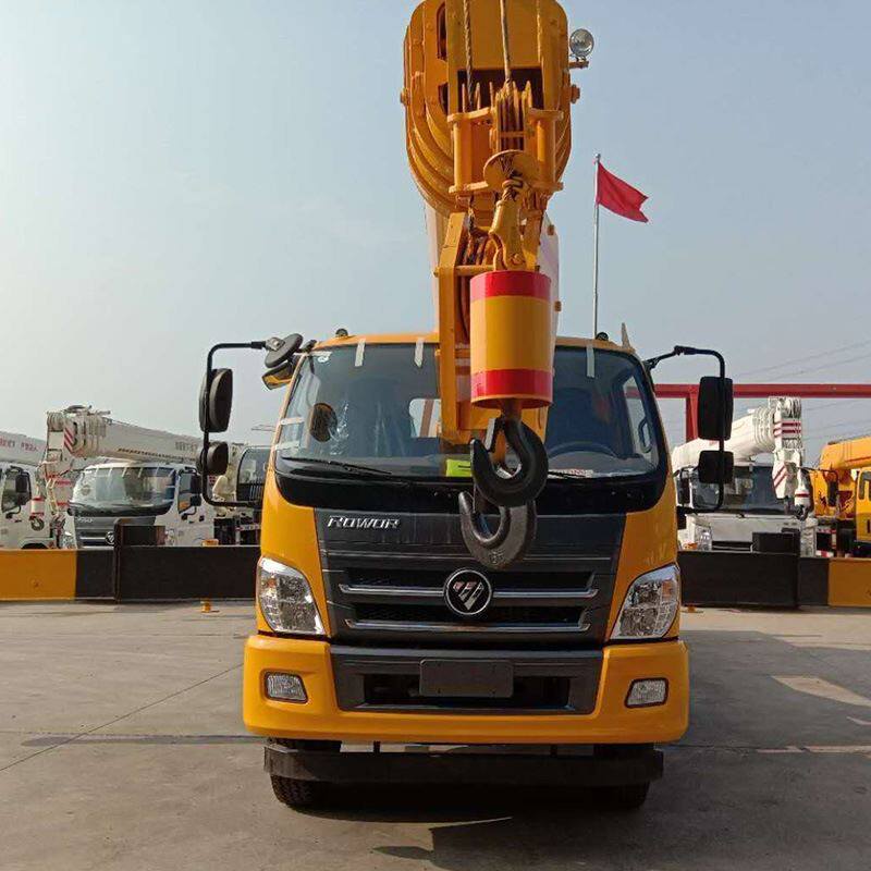 工地吊车起重机随车吊东风汽车自制底盘改装吊车履带行走吊厂家