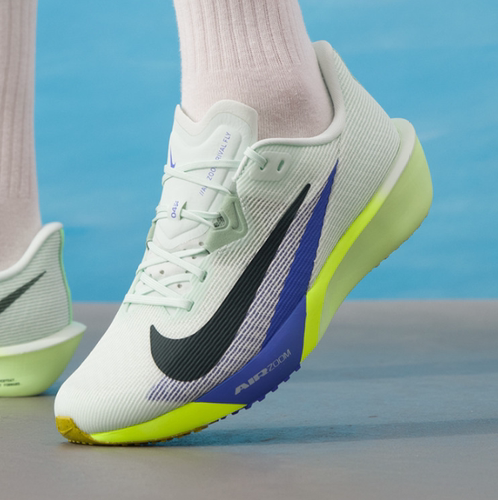 NIKEZOOMFLY4缓震男跑鞋