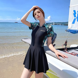 保守连体裙式 运动游泳衣女大码 遮肉小胸防走光海边度假 新款 2026