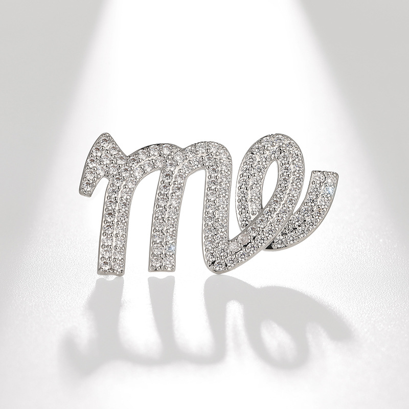 CHUDIE初蝶 简约精致字母胸针男女别针设计小众西装胸花高档配饰