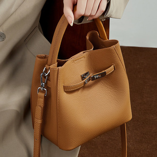 头层牛皮菜篮子水桶包女真皮2025新款百搭高级单肩包手提斜跨女包