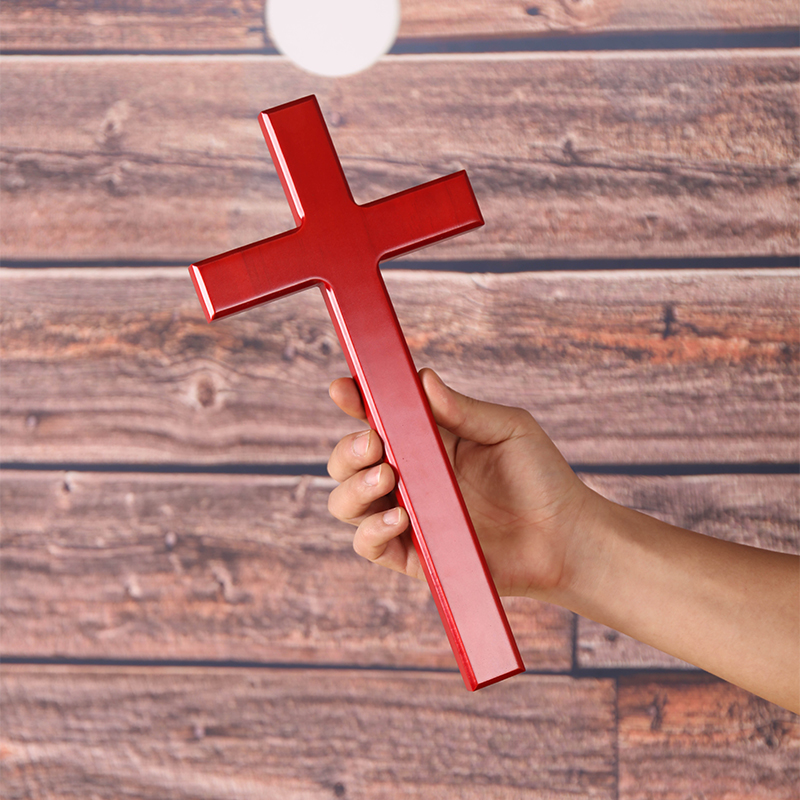 红色实木十字架客厅挂墙手持装饰