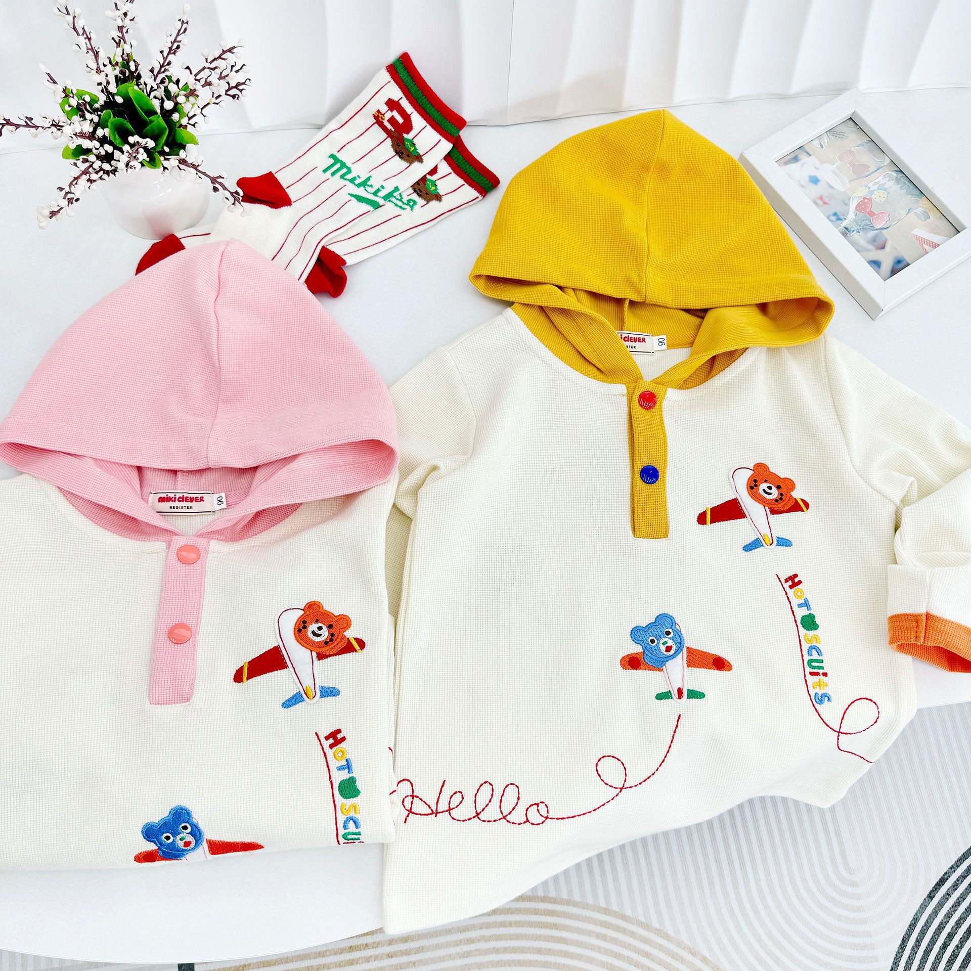 24春秋外贸日系miki男女宝童装刺绣飞机熊连帽衫长袖T恤纯棉卫衣