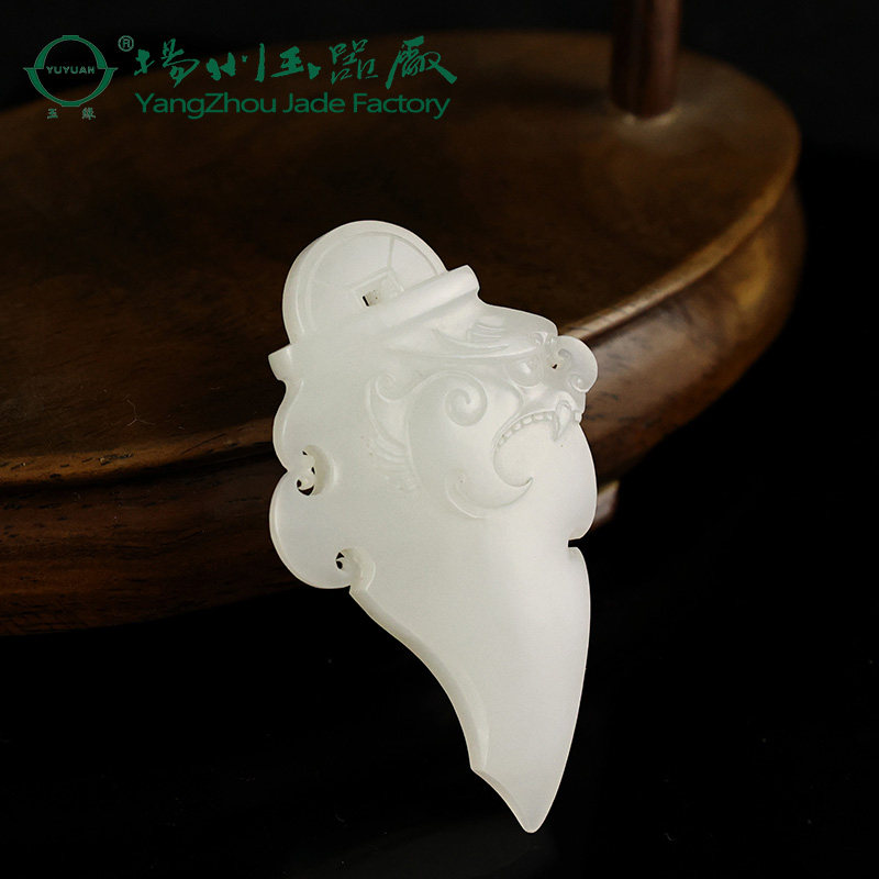 玉缘青海白玉龙牙吊坠男女佩戴