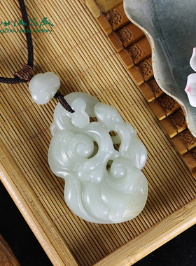 带糖色男女佩戴油性足玉缘手镯