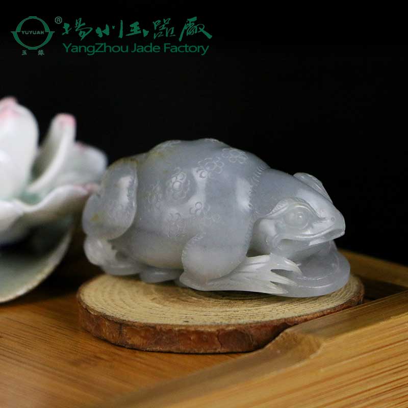玉缘和田玉吊坠新疆青花籽金钱缠身寓意好造型新颖手推出油圆润