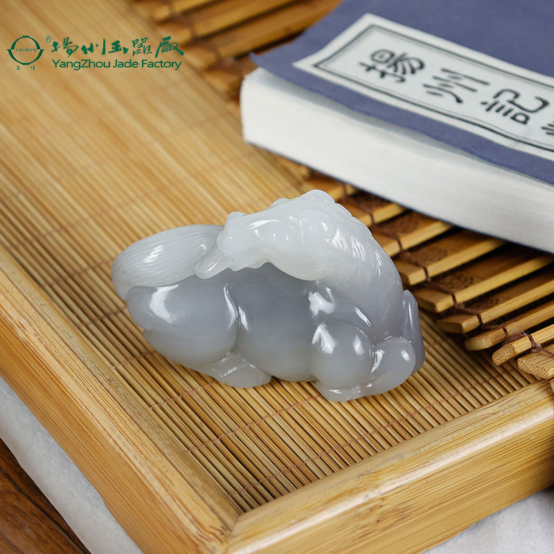 玉缘天然和田玉青海白玉烟紫色生肖马挂件吊坠摆件昆仑玉油润细腻