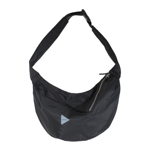 单肩包斜挎包男学生大容量简约休闲尼龙布包潮牌胸包女日系饺子包