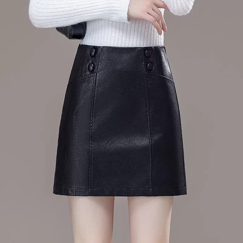 黑色洋气真皮小皮裙女2026春秋新款时尚百搭休闲显瘦半身a字短裙