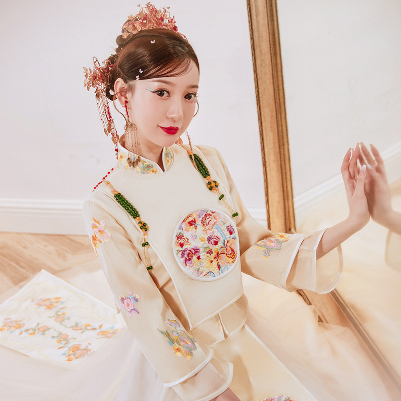 秀禾服新娘2021年新款夏季薄款结婚中式婚纱礼服香槟色秀禾出阁服