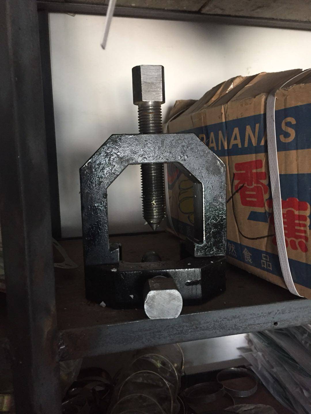 散装水泥罐车空压机配件 拆卸空压机摇臂拉马 空压机摆臂卸载神器